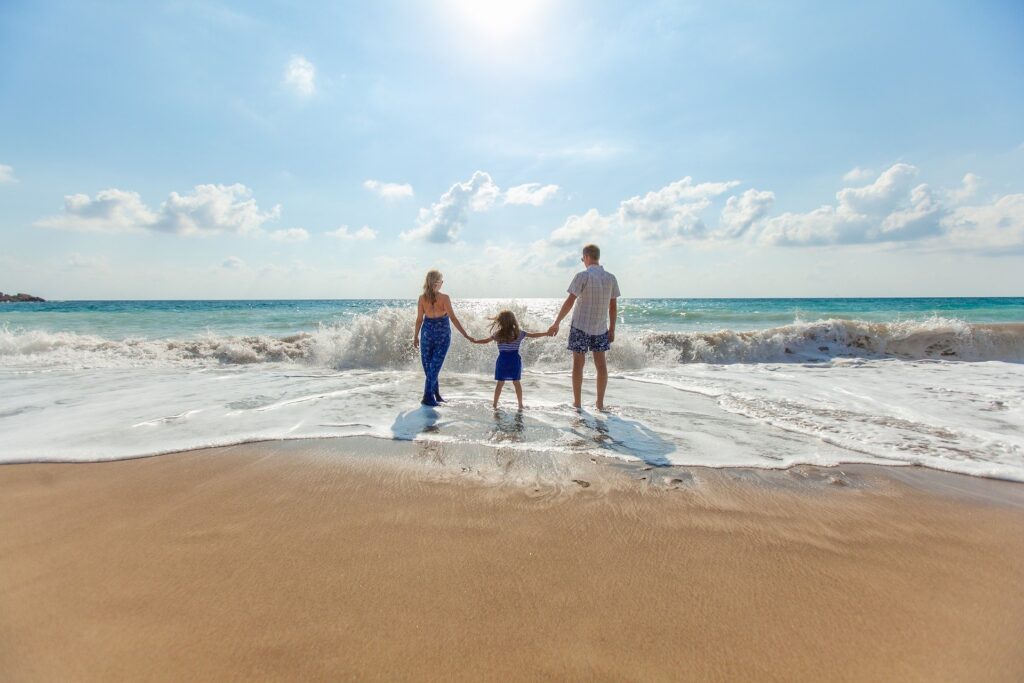 Beach Family Fun Leisure Ocean Relaxation Sand
